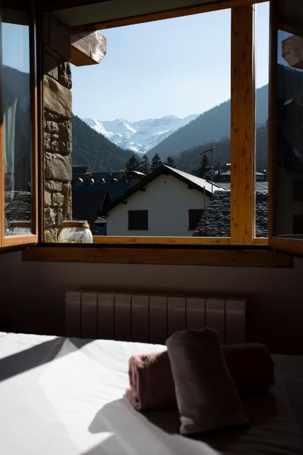 Apartamento Con Encanto Viella Extérieur photo